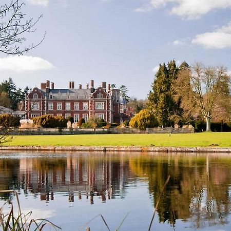 Lynford Hall Hotel Mundford Eksteriør bilde